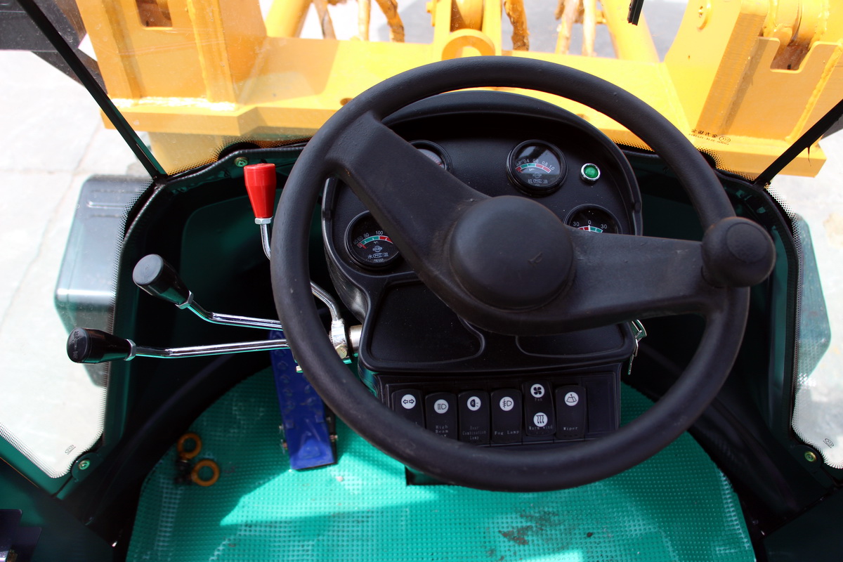 HW25-30挖掘裝載機