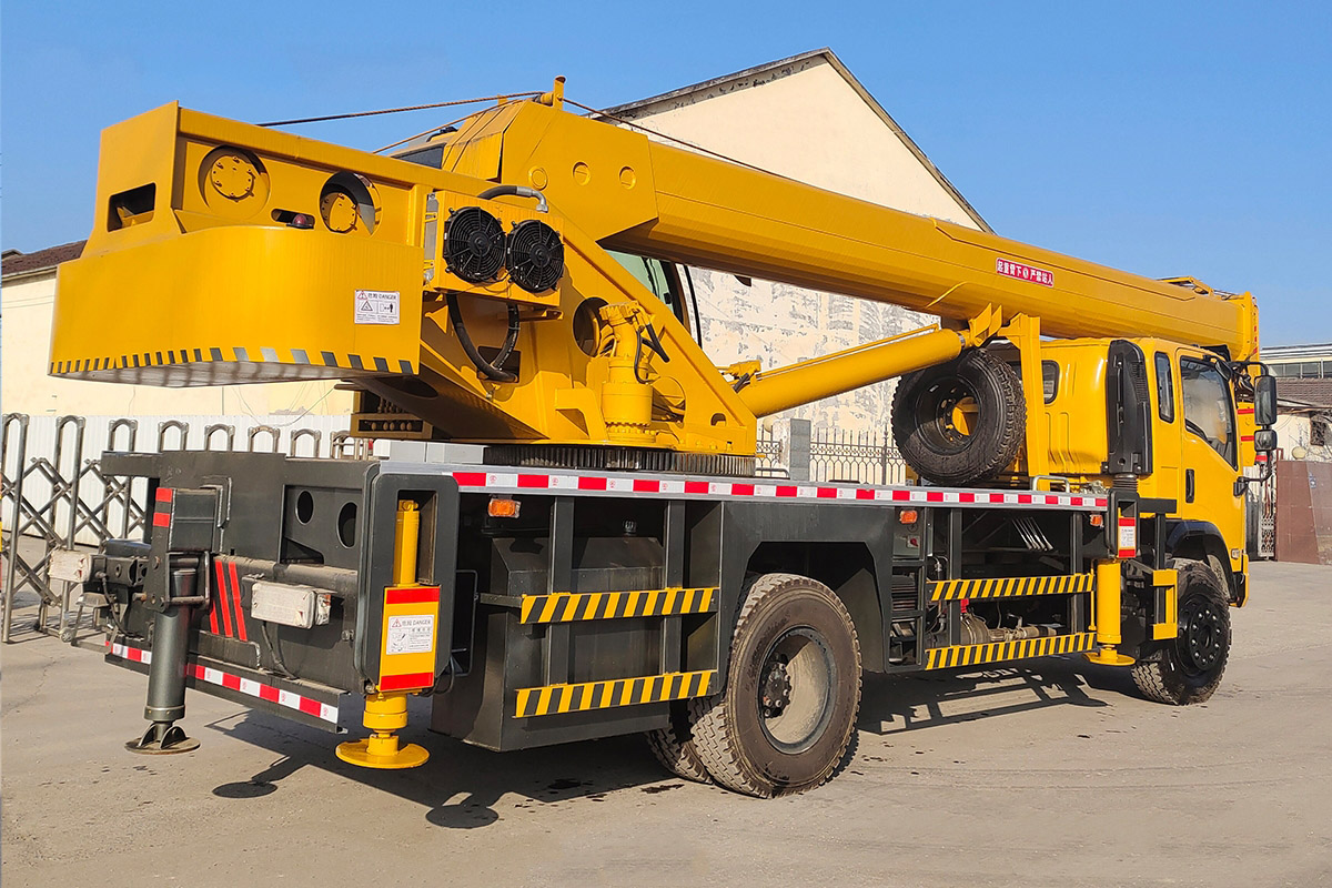 QY16T徐工東風(fēng)吊車