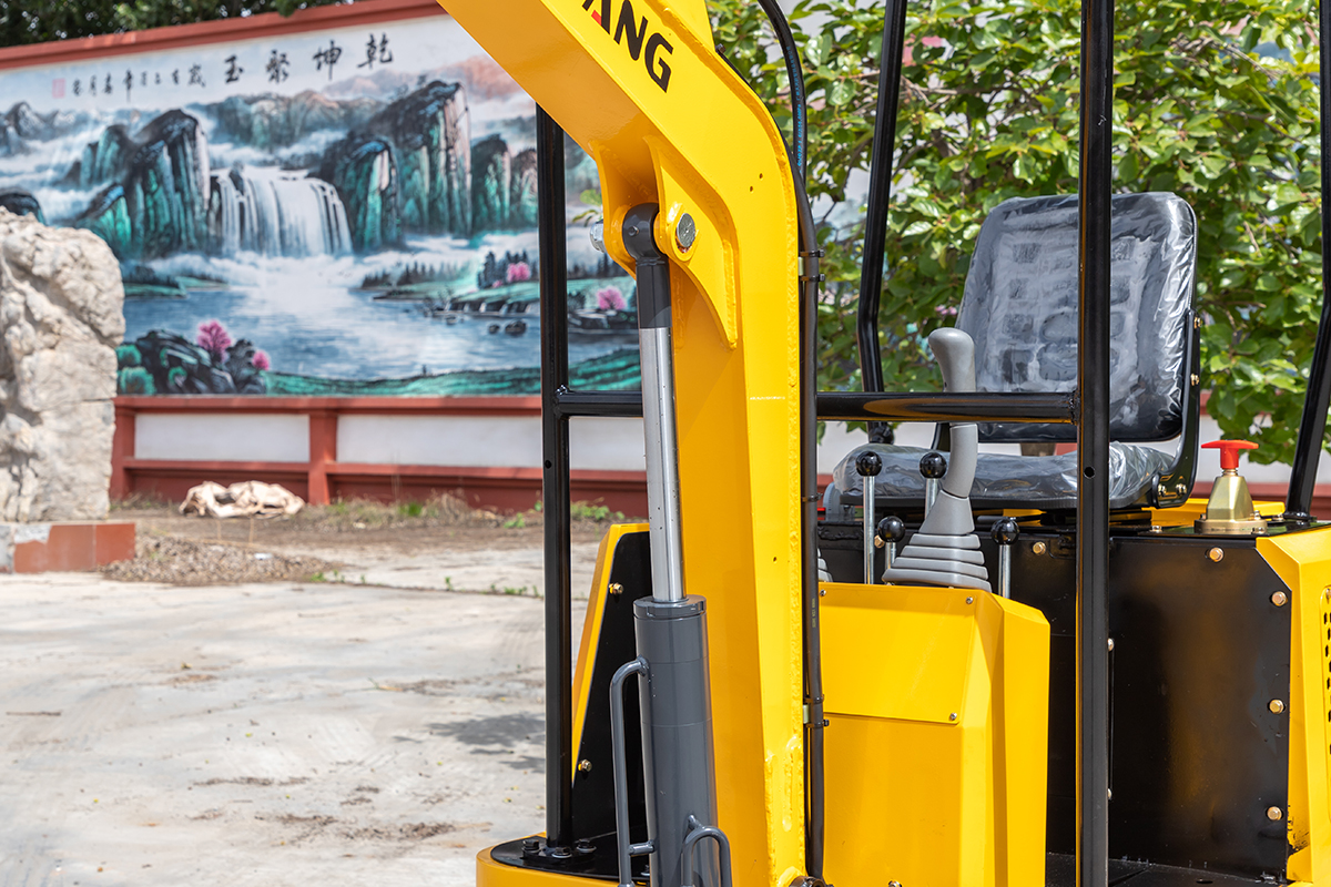 HW-15A小型挖掘機