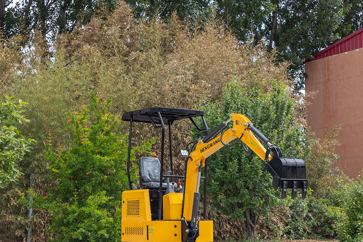 HW-15A小型挖掘機