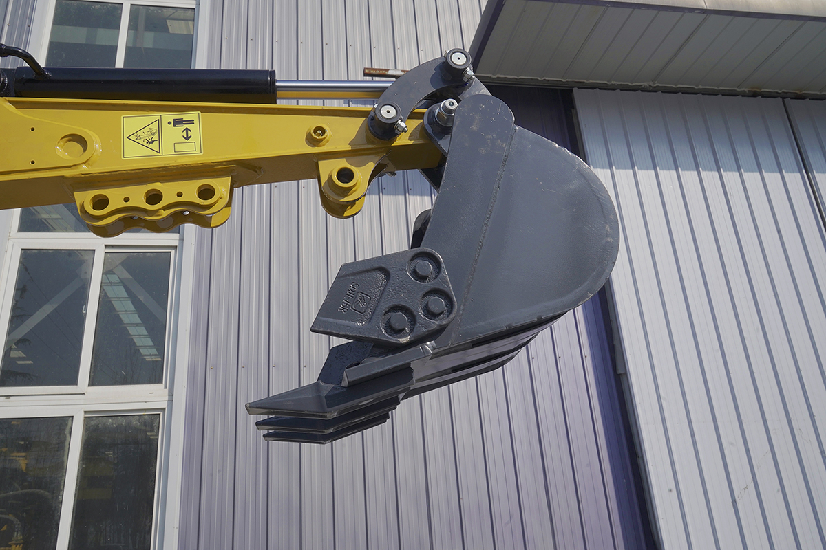 HW-17小型挖掘機