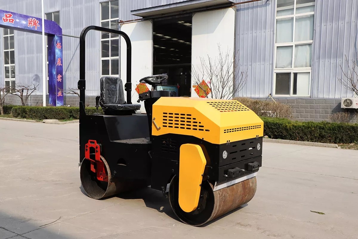 HW-1.5T座駕式壓路機