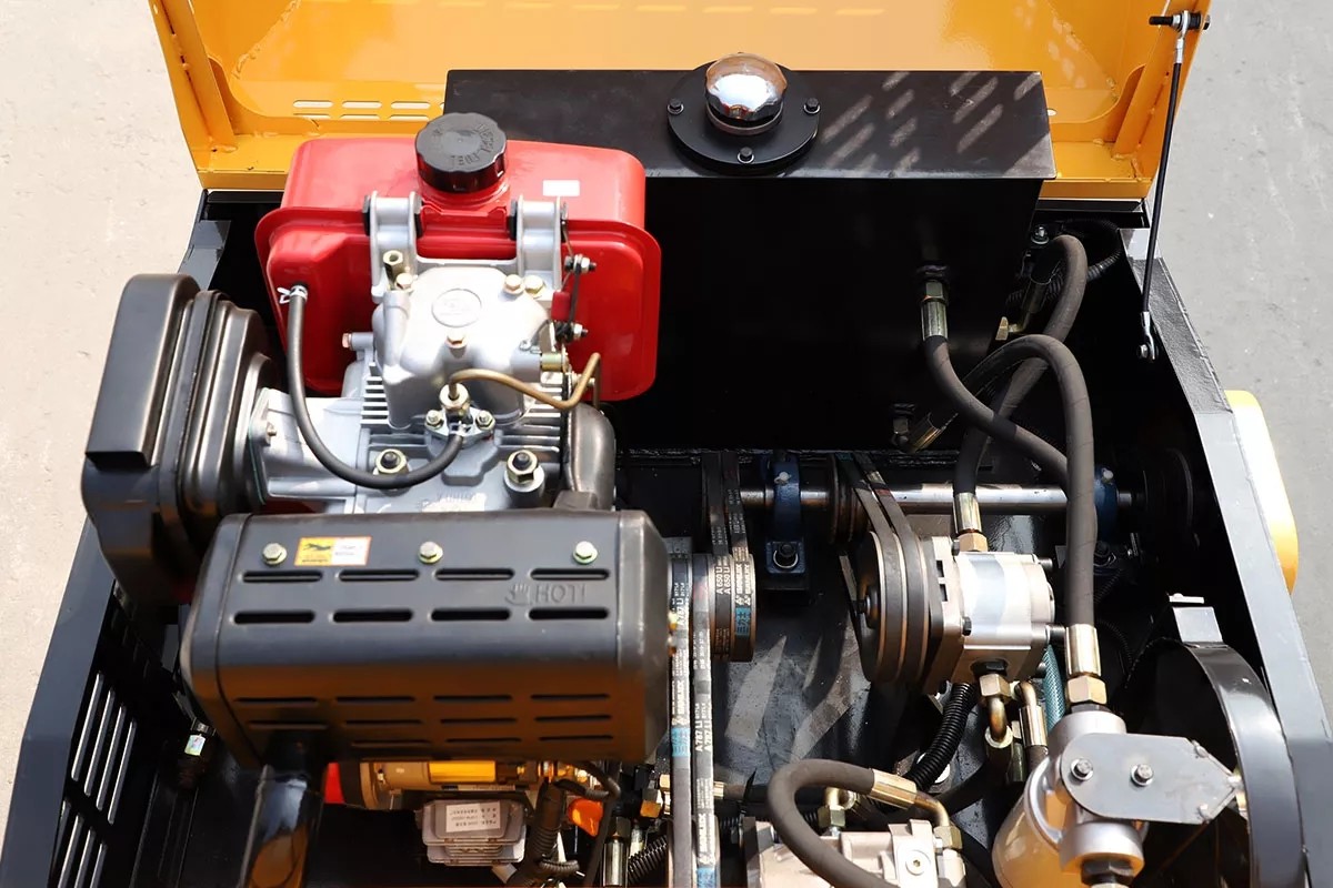 HW-1.5T座駕式壓路機