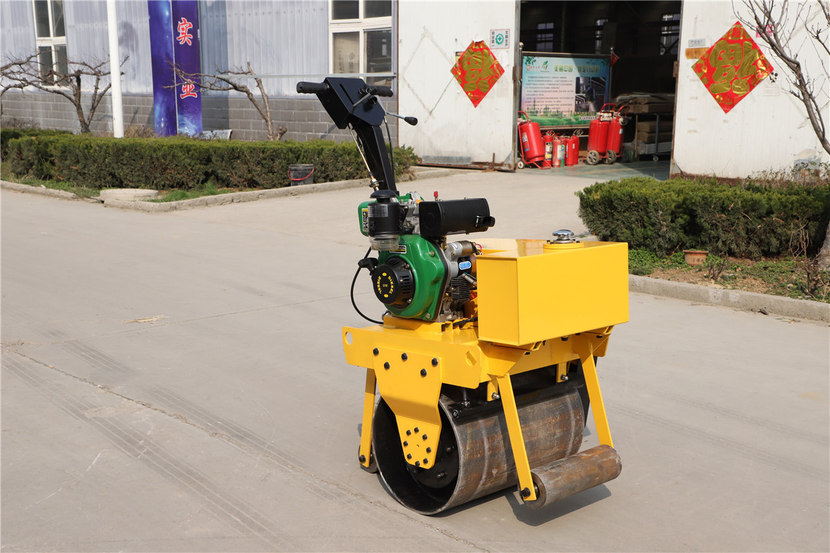 HW-700C單鋼輪手扶式壓路機